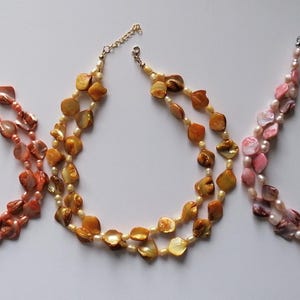 2-row necklace made of mother of pearl and freshwater pearls, handmade jewelry, jewelry with freshwater pearls, gemstone jewelry, gift