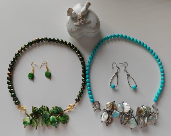Featured listing image: Jewelry set in turquoise, turquoise necklace and earrings, jewelry with mother-of-pearl beads, jewelry set in green, jewelry with freshwater pearls, gift