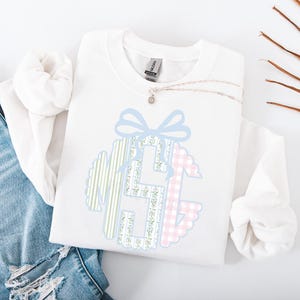 Custom Monogram Sweatshirt, Grandmillennial Monogram, Coquette Bow, Crewneck Sweatshirt, Gifts for Her, Personalized Gift, Preppy, Trendy