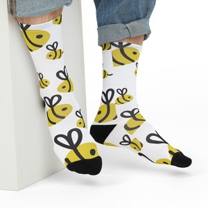 Crew Socks, socks, Fun gifts for dad, Fun gifts for girlfriend, Bee socks, Bee crew socks, Cute Socks for the Summer, Medias, Medias lindas,