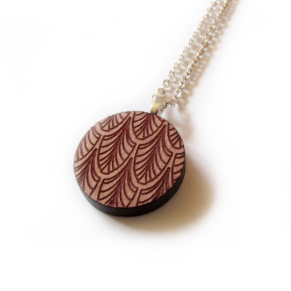That Vintage Fan Circle Pendant - Tasmanian Myrtl