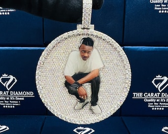 Ronde Iced Out Memory-hanger | 2,5" hiphop zilver/gouden moissanite lab-gegroeide diamanten hanger | Unisex sieraden| Perfect cadeau voor mannen en vrouwen