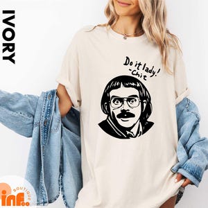 Do It Lady Chit Tour Shirt, Retro Comedy T-shirt, Funny Meme Graphic Shirt, Vintage Style Parody Fan T-Shirt, Comedy Fan Shirt, Ironic Meme