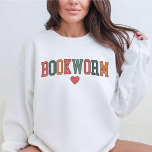Bluza Bookworm, Sweter Heart, Bluza z kapturem Bookworm Lover, Prezent dla miłośnika książek, Prezent urodzinowy Book Shirt, Koszulka Booktagram, Koszulka do czytania