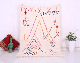 Handwoven Moroccan Wool Rug: Berber Beni Ourain Style
