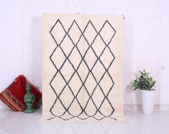 Handmade Beni Ourain Wool Rug: Moroccan Berber Style