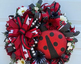 Ghirlanda di coccinelle per la porta d'ingresso / Ghirlanda estiva rossa, nera e bianca / Decorazione con coccinelle / Ghirlanda per tutti i giorni / Decorazione per porta in rete fatta a mano