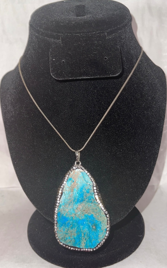 Turquoise Crystal Pendant Necklace