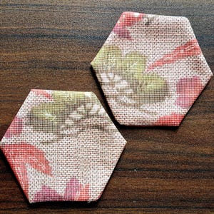 Hexagonal Coaster Set of 2 | Vintage Kimono Fabric | Floral Pattern | Reversible Vermilion Red | Handmade in Japan | SAKU