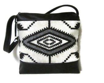 Shoulder Bag Purse Handbag Black Leather Tsi Mayo Blanket Wool from Pendleton Woolen Mills Tribal Inspired