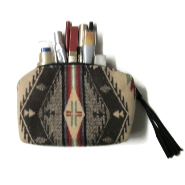 Zippered Pouch Make Up Cosmetic Bag Clutch Purse Blanket Wool from Pendleton Woolen Mills Unlined Fringed Leather Zipper Pull