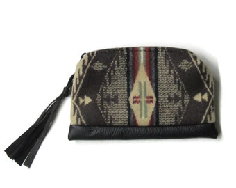 Black Leather Zippered Pouch Change Coin Purse Make Up Pouch Clutch Bag Blanket Wool from Pendleton Woolen Mills Fringed Zipper Pull