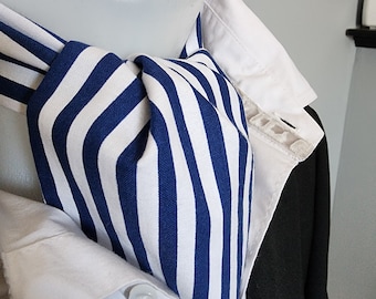 Blue and white stripes, Day cravat, Ascot