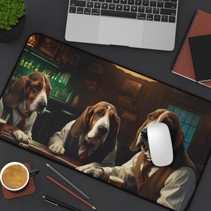 Basset Hound Dogs - Tappetino da scrivania per animali domestici - Whiskey Bar Pub Birra Poker Casinò - Cani GIOCARE A POKER CARTE