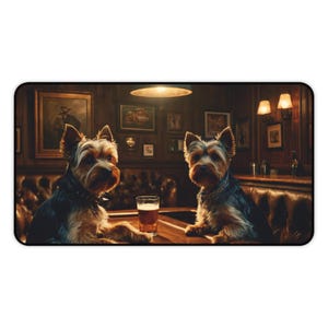 ヨークシャーテリア犬用デスクマット、ゲーミングマット、マウスデスクマットパッド - ウイスキーバー、パブ、ビール、ポーカー、カジノ - ポーカーカードをプレイする犬
