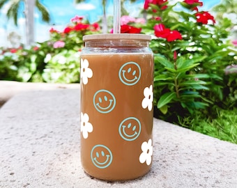 Smiley Daisy Glass Cup With Lid And Straw, Smiley Glass Tumbler With Straw And Lid Iced Coffee Cup, Daisy Iced Coffee Glass Personalize Mug
