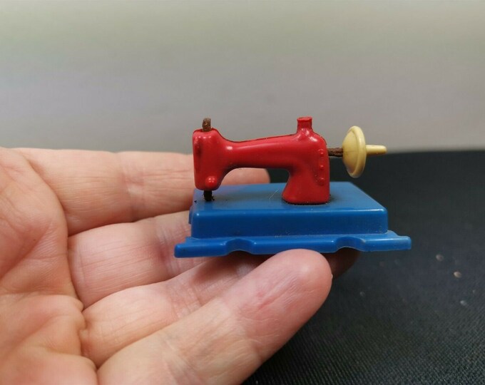 Vintage Miniature Sewing Machine Working Plastic and Metal Etsy