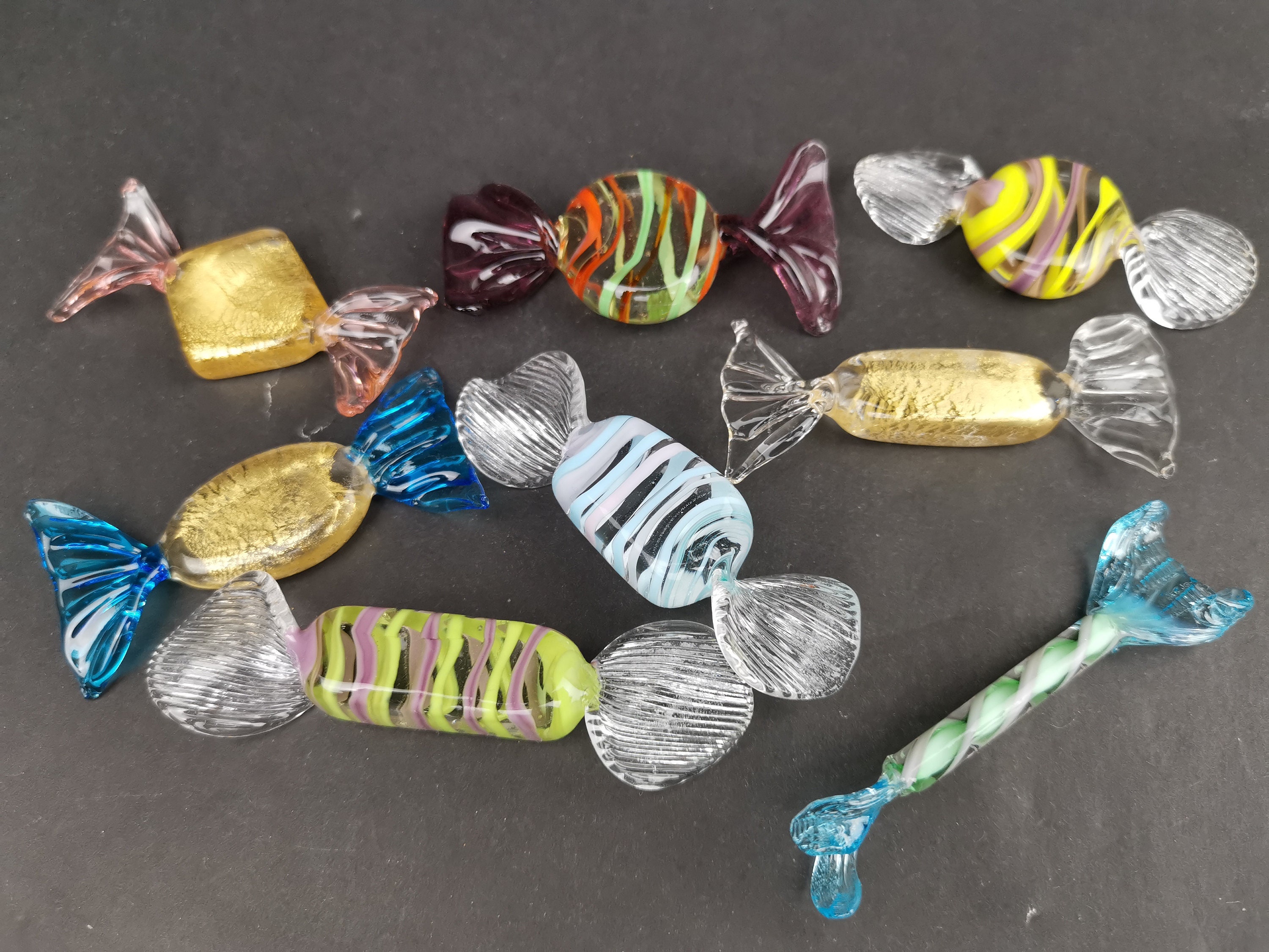 Vintage Glass Blown Wrapped Small Candy Figures, Candies Decoration in  Multi Colors Glass Art Vintage Glass Candy Pieces Halloween Gift 