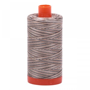 Fil de coton mako Aurifil 50 wt 1422 yds panaché 4667