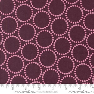 Love Letter Pearl Bracelets 37125-22 Merlot, Lizzy House for Moda Fabric, 100% Cotton Fabric, #1397-A