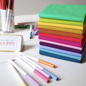 Anna Maria Textiles (Horner) Happy Place Solids Fat Quarter Bundle, 12pc, Northcott Fabric, FQHAPPY12-10, OS1