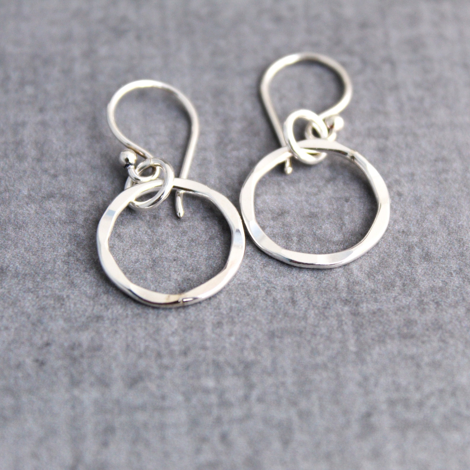 Sterling Silver Karma Necklace, Hammered Eternity Necklace, Dainty Open ...