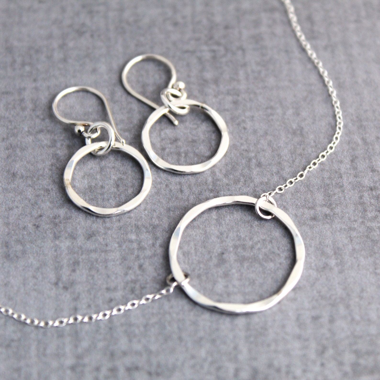 Sterling Silver Karma Necklace, Hammered Eternity Necklace, Dainty Open ...