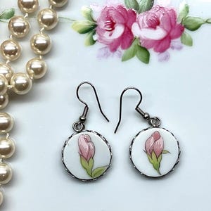 Broken Vintage Japanese FTD china pitcher tulip floral circular earrings