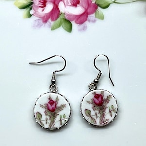 Broken Vintage Bavaria Germany China pink fuchsia magenta roses circular earrings