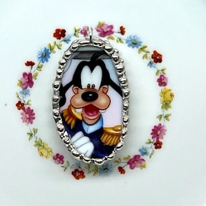 Broken China Dish Disney Goofy Pendant Necklace stainless steel 18&quot; chain