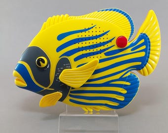 Vintage Tropical Fish AM/FM Radio, Colorful Novelty Collectible Decor