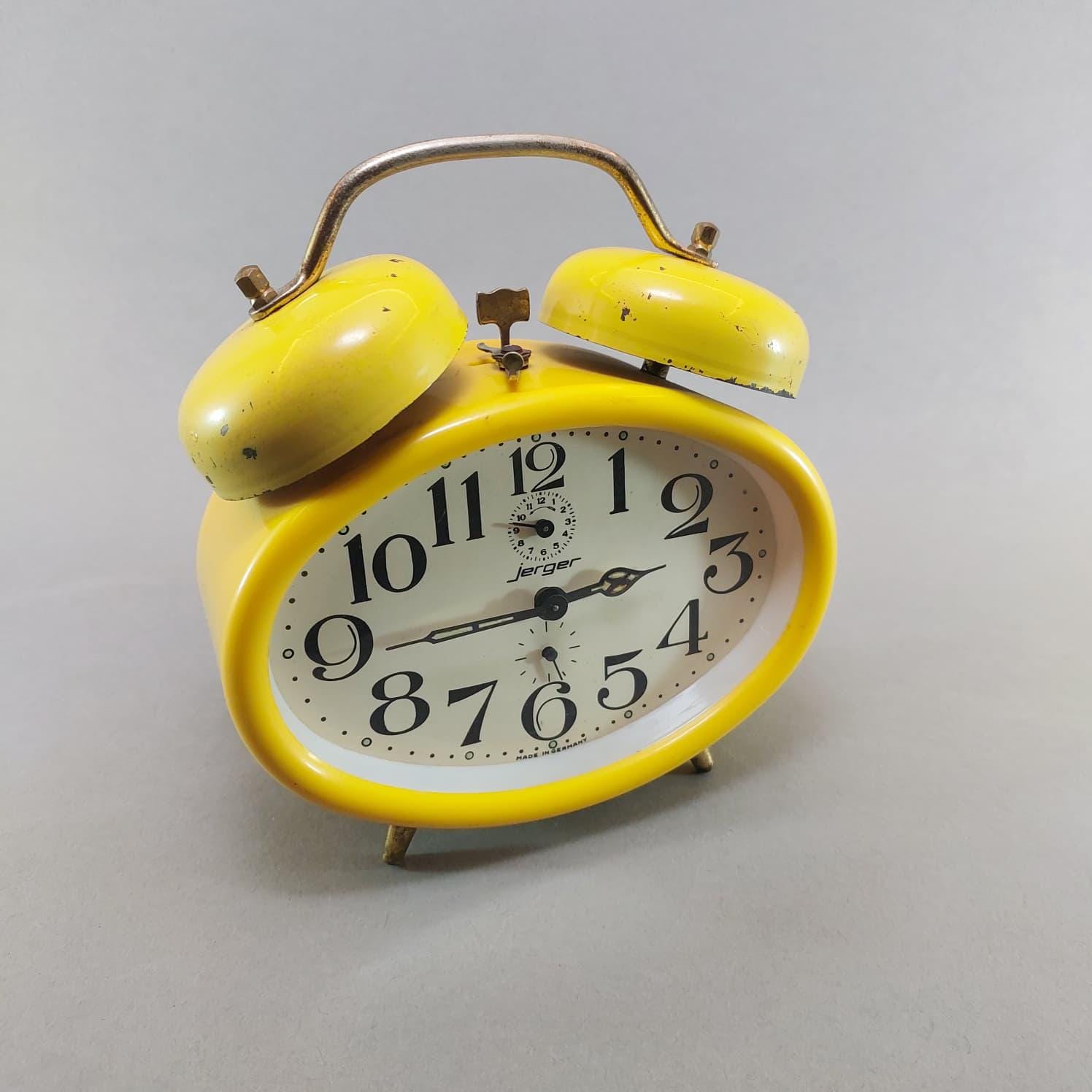 ドイツ jerger 目覚し時計　レトロポップなYellow Box 正確稼働美 Jerger Clocks - Etsy