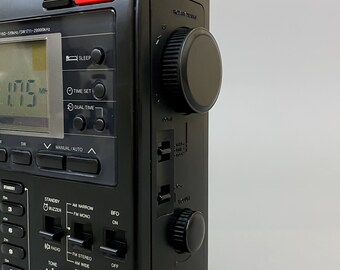 1990s Radio Shack DX-392: Vintage Shortwave Radio & Cassette