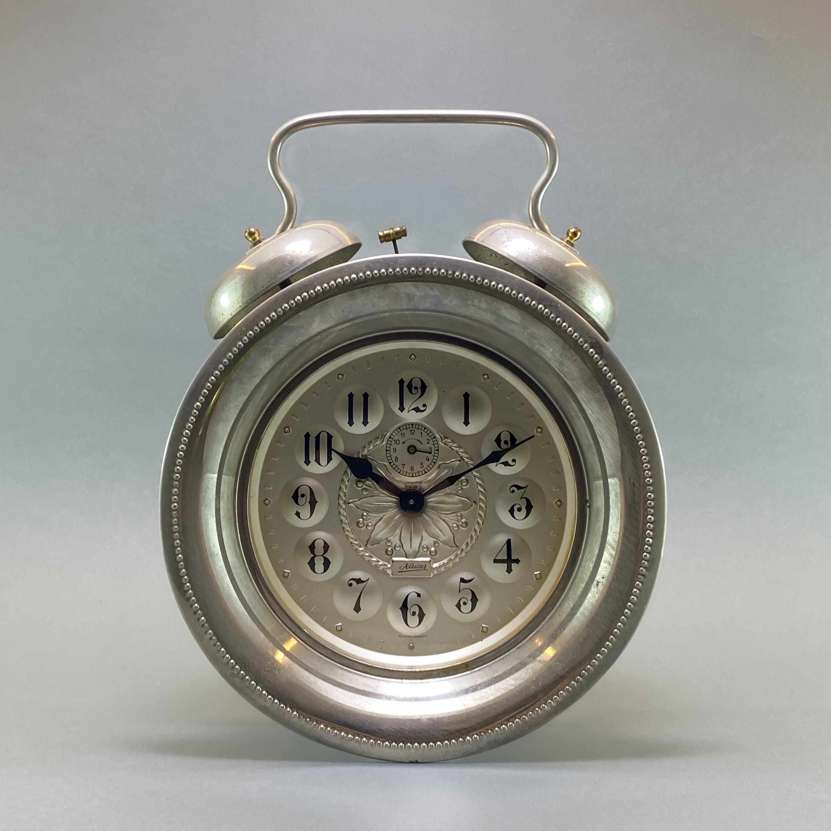 最適な価格 1950s Kaiser Alarm Mechanical Size Big Vintage Clock, Table アンティーク雑貨