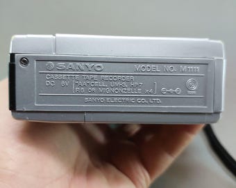 Sanyo Walkman M1111 Magnétophone Cassette – Vintage 1980s (occasion, Fonctionne)