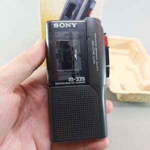Registratore a microcassette Sony M-335 degli anni '90, lettore di nastri per dettatura vocale vintage