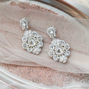 Chandelier Wedding Earrings Gold Bridal Earrings Crystal Earrings Pearl Stud Earrings Vintage Bridal Earrings Statement Earrings Silver