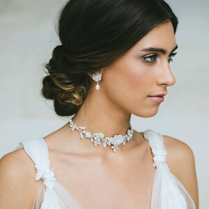 Pearl Wedding Choker Necklace Backdrop Necklace for Bride Wedding Jewelry Silver Lace Choker Necklace Bridal Jewelry Siena image 2