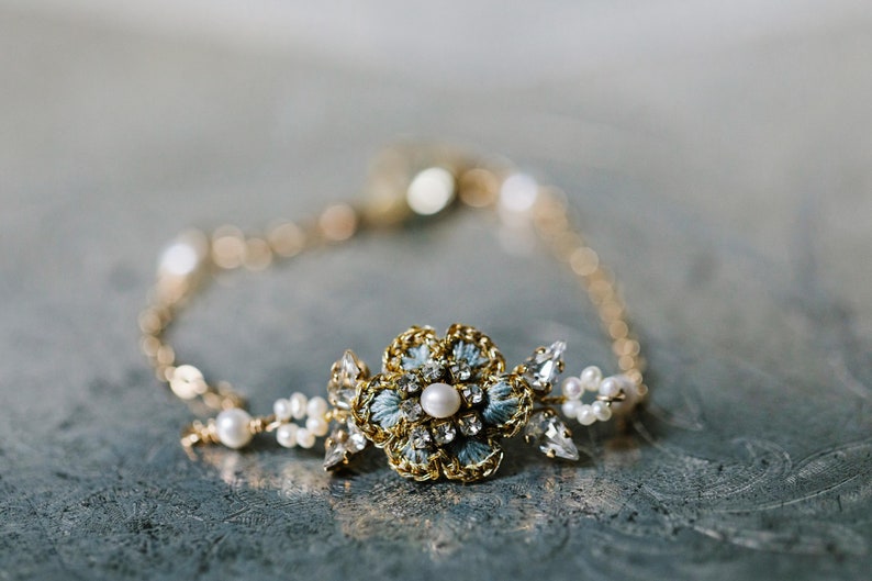 Simple Pearl Wedding Bracelet Vintage-Inspired, Floral Bridal Bracelet Something Blue Dainty Lace Bracelet for Bride HYACINTHE image 2