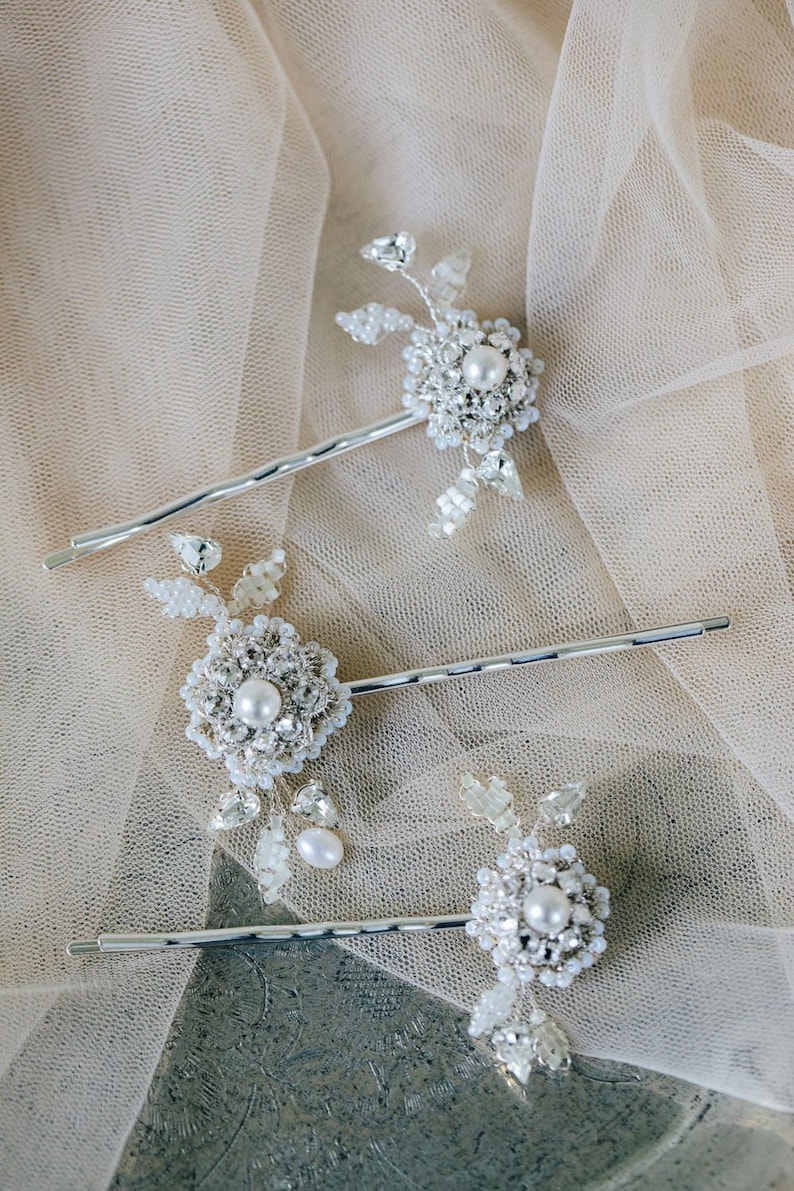 Crystal Flower Wedding Hair Pins | Pearl Wedding Hair Accessories | Lace Wedding Hair Adornment | Vintage Style Bridal Bobby Pins | Roma - .br Crystal Flower Wedding Hair Pins | Pearl Wedding Hair Accessories | Lace Wedding Hair Adornment | Vintage Style Bridal Bobby Pins | Roma - .br
