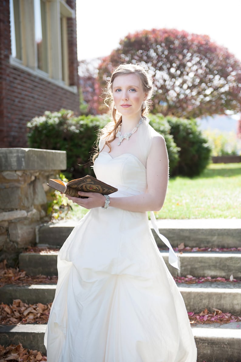 As Seen on Reign/ Pearl Statement Wedding Necklace / Taupe Silver Lace Bib Collar / Bridal Jewelry / Fall Winter Wedding Sonnet image 2