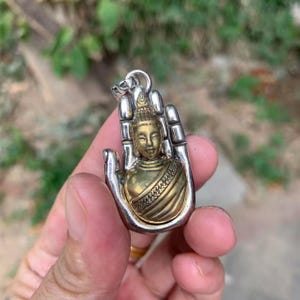 silver - plated Shakyamuni hand shape Buddha Pendant Gold Gilded, Mala Bodhisattva Necklace chain Ganapati Hindu Praying Meditation Charms