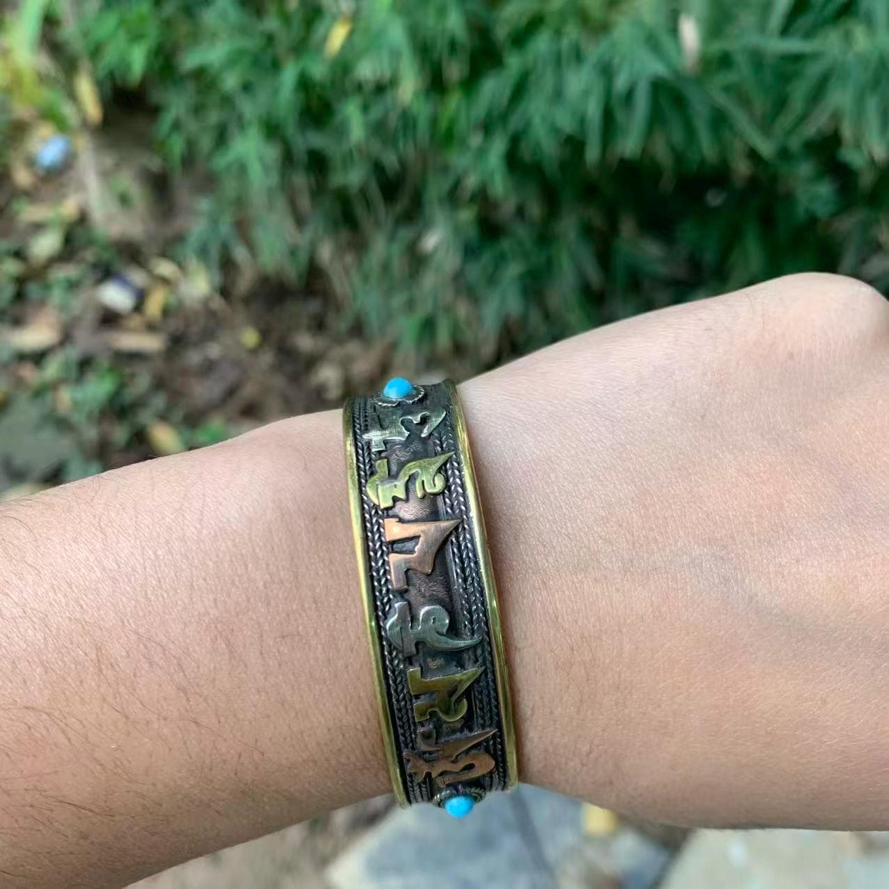 Nepal silver bangle - Etsy 日本