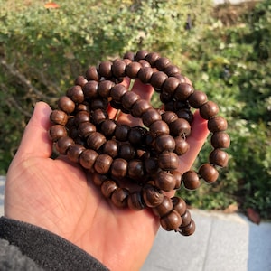 Braccialetto di perline di legno intagliato tibetano del Nepal, Mala, perline di preghiera, Buddha, braccialetto di perline, ciondoli di preghiera buddista tibetana P91228