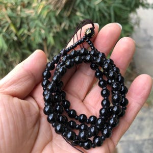 Ciondoli per rosari tibetani in ossidiana intagliata, piccole perle rotonde Mala, bracciale Buddha, bracciale per rosari Mala, buddista tibetano MCT376