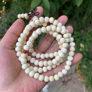Sandalwood Necklace, White Wood Carved Loose Dzi Beads, Mala Making Beads, Sandalwood Buddhism Beads,Accessories chakra meditation Necklace