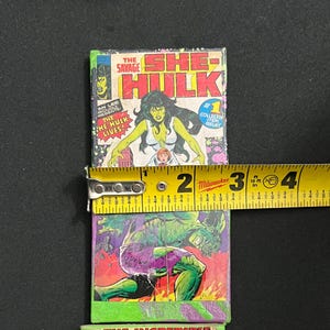 Magnet Vintage Hulk & She Hulk Comic Images
