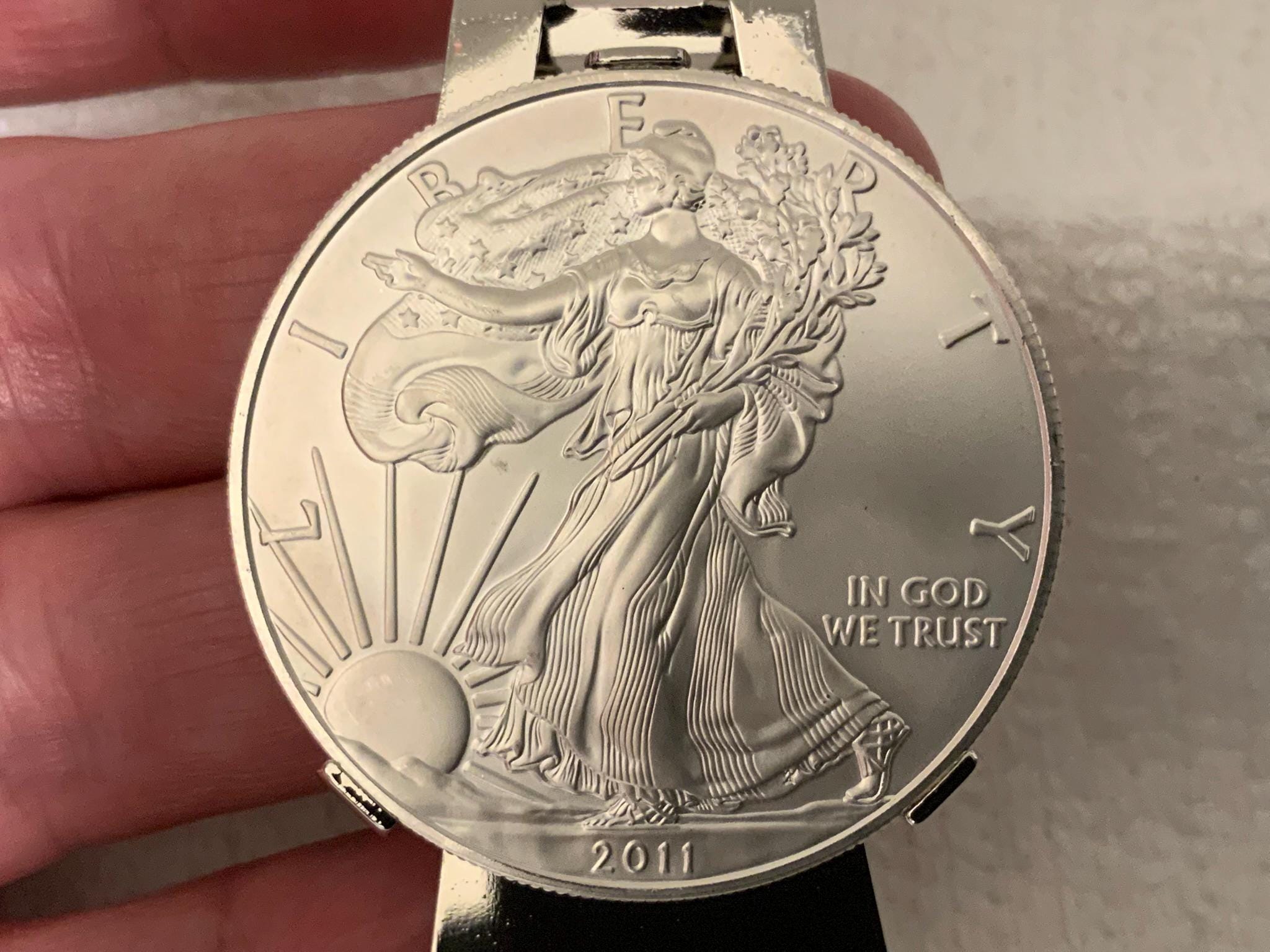 Royal Silver Tone Eagle United States Seal Pendant