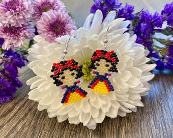 Snow White Earrings - Princess Earrings - Disney inspired jewelry