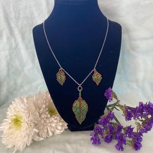 Elven Leaves Necklace - Beaded Leaf Necklace